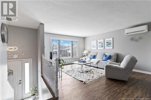 196 Sunshine Drive, Moncton, NB - Indoor Photo Showing Living Room