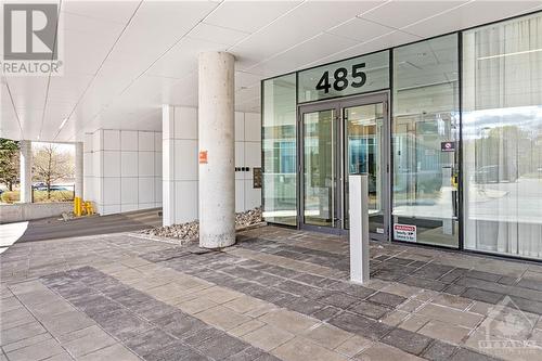 entrance way into the building - 485 Richmond Road Unit#502, Ottawa, ON - Indoor Photo Showing Other Room