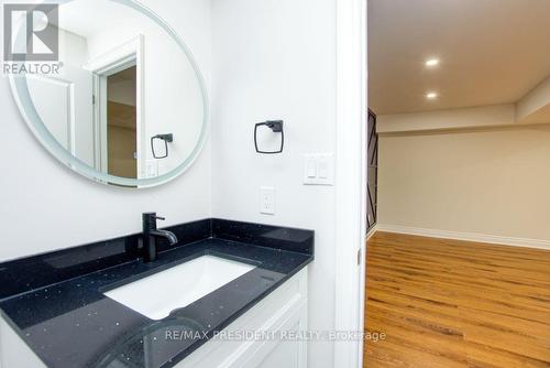 4099 Maitland Street, Lincoln, ON - Indoor Photo Showing Bathroom