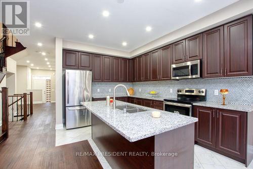 4099 Maitland Street, Lincoln, ON - Indoor Photo Showing Kitchen With Upgraded Kitchen