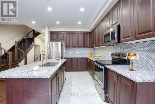 4099 Maitland Street, Lincoln, ON - Indoor Photo Showing Kitchen With Double Sink With Upgraded Kitchen