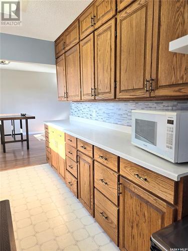 422 Mckenzie Street, Outlook, SK - Indoor Photo Showing Kitchen