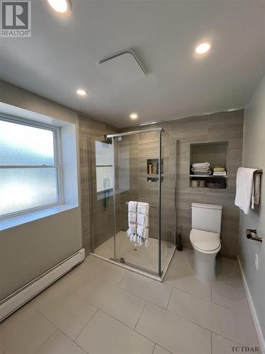 721 Churchill St, Timmins, ON - Indoor Photo Showing Bathroom