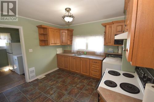 186 Conception Bay Highway, Conception Bay South, NL - Indoor Photo Showing Kitchen