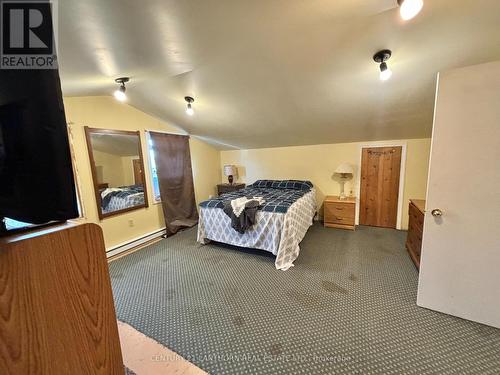 1293 County 15 Road, Prince Edward County (Sophiasburgh), ON - Indoor Photo Showing Bedroom