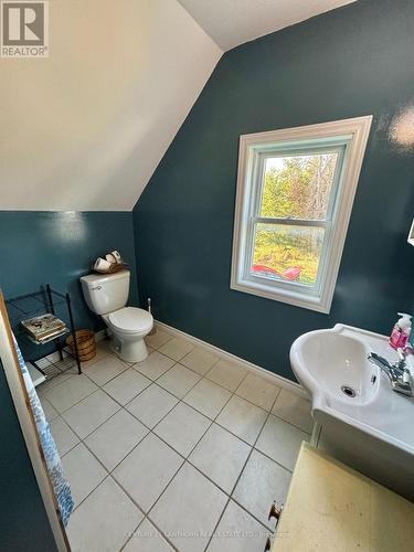 1293 County 15 Road, Prince Edward County (Sophiasburgh), ON - Indoor Photo Showing Bathroom