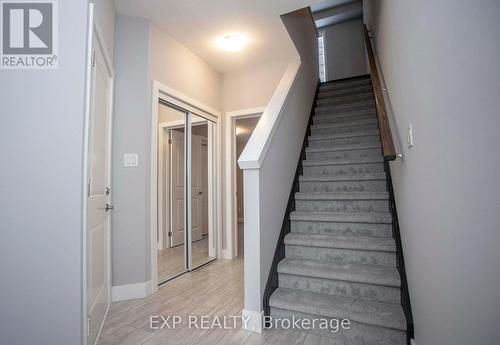 7 - 2048 Meadowgate Boulevard, London, ON - Indoor Photo Showing Other Room