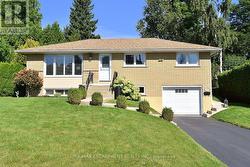 77 HILL CREST  Hamilton, ON L9G 3A2