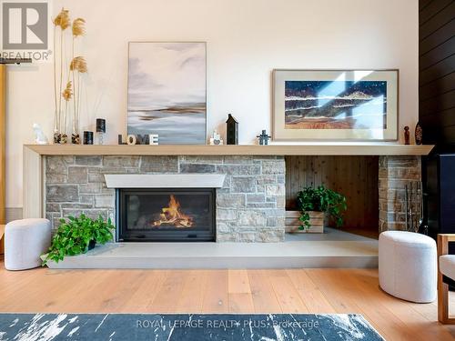 5046 Wellington 125 Road, Erin, ON - Indoor Photo Showing Living Room With Fireplace