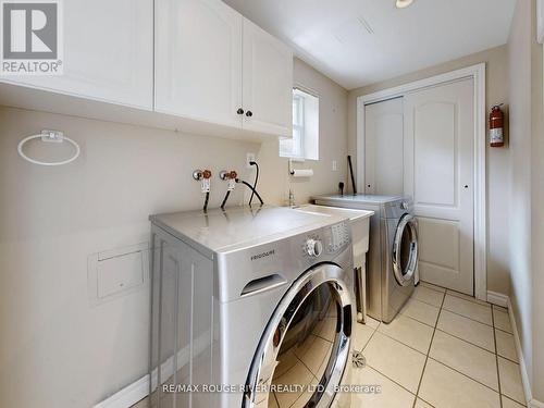 585 Roselawn Avenue, Oshawa (Northwood), ON - Indoor Photo Showing Laundry Room