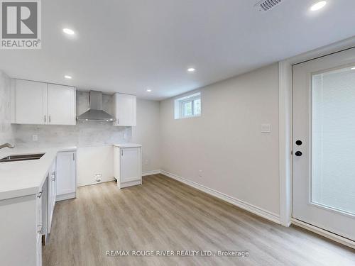 585 Roselawn Avenue, Oshawa (Northwood), ON - Indoor Photo Showing Kitchen