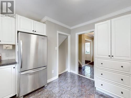 585 Roselawn Avenue, Oshawa (Northwood), ON - Indoor Photo Showing Kitchen