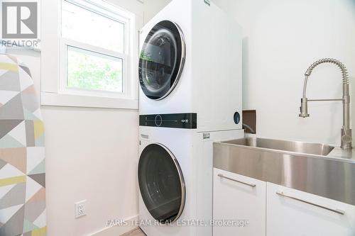 2387 Highway 11 North, Oro-Medonte, ON - Indoor Photo Showing Laundry Room