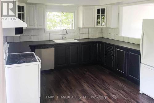 2387 Highway 11 North, Oro-Medonte, ON - Indoor Photo Showing Kitchen