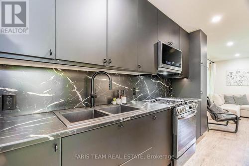 2387 Highway 11 North, Oro-Medonte, ON - Indoor Photo Showing Kitchen With Double Sink