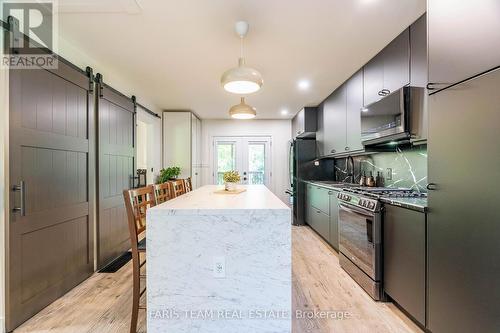 2387 Highway 11 North, Oro-Medonte, ON - Indoor Photo Showing Kitchen