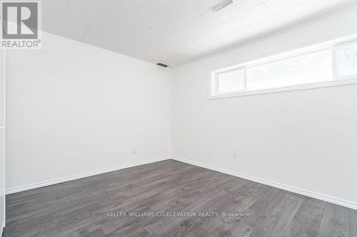 9 Beechcroft Circle, Barrie, ON - Indoor Photo Showing Other Room