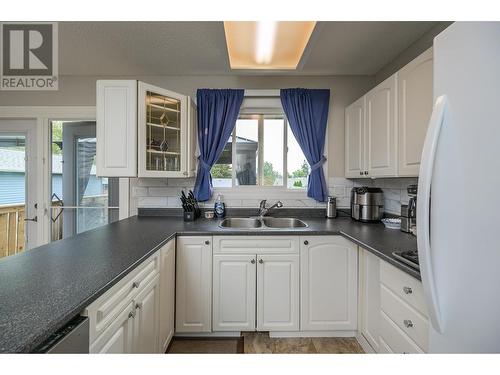 264 Portage Street, Prince George, BC - Indoor Photo Showing Kitchen With Double Sink