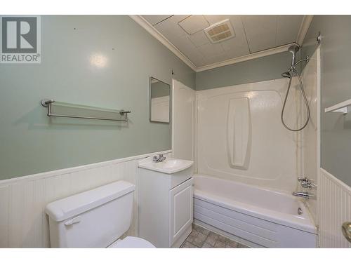 264 Portage Street, Prince George, BC - Indoor Photo Showing Bathroom