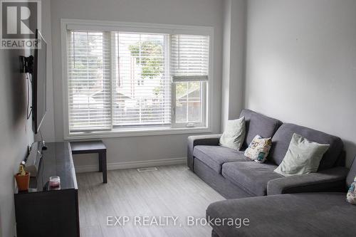 1187 Duke Street, Cambridge, ON - Indoor Photo Showing Other Room