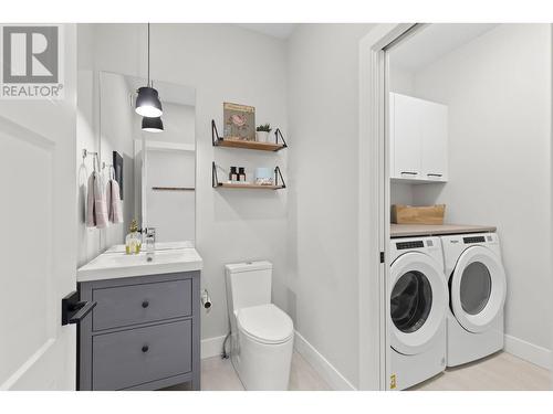 3308 Aspen Lane, Kelowna, BC - Indoor Photo Showing Laundry Room