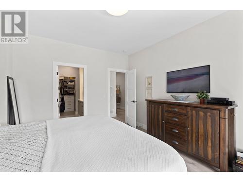 3308 Aspen Lane, Kelowna, BC - Indoor Photo Showing Bedroom