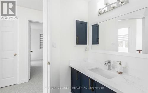 45 Chalkfarm Crescent, Brampton (Northwest Sandalwood Parkway), ON - Indoor Photo Showing Bathroom