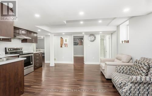 45 Chalkfarm Crescent, Brampton (Northwest Sandalwood Parkway), ON - Indoor Photo Showing Kitchen With Double Sink With Upgraded Kitchen