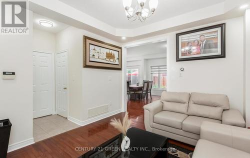 45 Chalkfarm Crescent, Brampton (Northwest Sandalwood Parkway), ON - Indoor Photo Showing Living Room