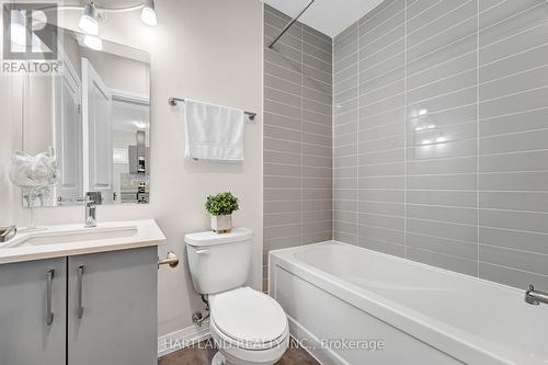 107 - 400 The East Mall Avenue, Toronto (Islington-City Centre West), ON - Indoor Photo Showing Bathroom