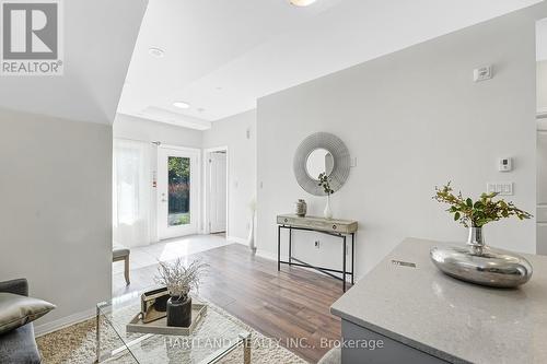 107 - 400 The East Mall Avenue, Toronto (Islington-City Centre West), ON - Indoor Photo Showing Living Room