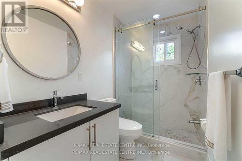 550 Meadows Boulevard, Mississauga (Rathwood), ON - Indoor Photo Showing Bathroom