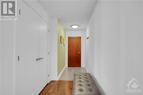 Welcoming entrance with ample closet space and storage - 575 Byron Avenue Unit#413, Ottawa, ON - Indoor Photo Showing Other Room