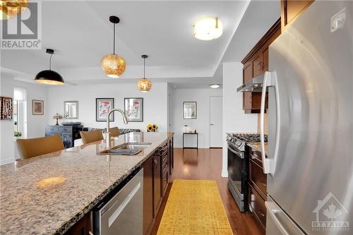 Stunning chef's kitchen perfect for entertaining - 575 Byron Avenue Unit#413, Ottawa, ON - Indoor Photo Showing Kitchen With Double Sink With Upgraded Kitchen