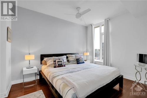 Large primary bedroom - 575 Byron Avenue Unit#413, Ottawa, ON - Indoor Photo Showing Bedroom