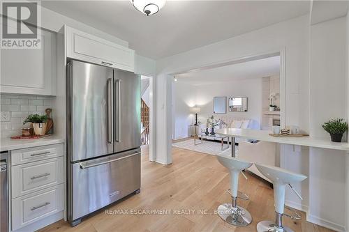 44 Killarney Court, Brampton (Heart Lake East), ON - Indoor Photo Showing Kitchen