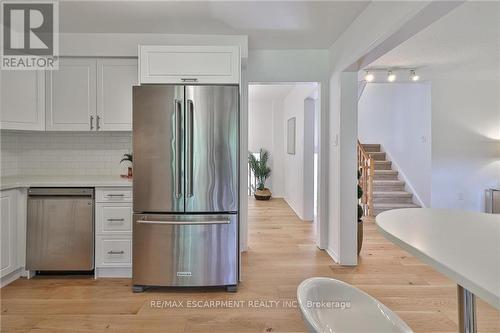 44 Killarney Court, Brampton (Heart Lake East), ON - Indoor Photo Showing Kitchen