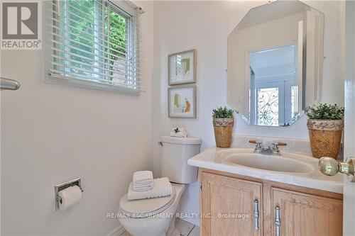 44 Killarney Court, Brampton (Heart Lake East), ON - Indoor Photo Showing Bathroom