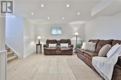 44 Killarney Court, Brampton (Heart Lake East), ON - Indoor Photo Showing Living Room