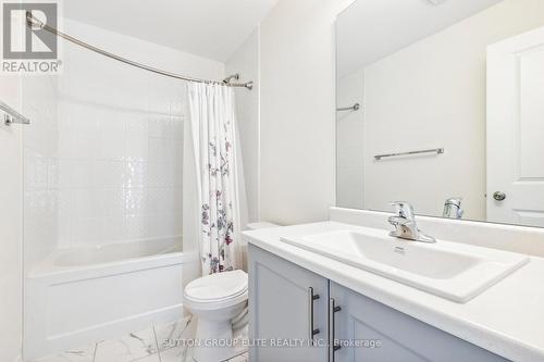 65 - 31 Caspian Square, Clarington (Bowmanville), ON - Indoor Photo Showing Bathroom