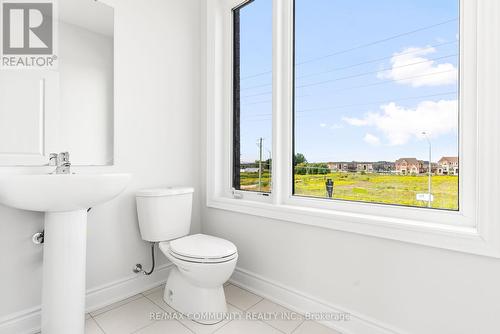 363 Tennant Circle, Vaughan (Vellore Village), ON - Indoor Photo Showing Bathroom