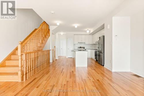 363 Tennant Circle, Vaughan (Vellore Village), ON - Indoor Photo Showing Kitchen