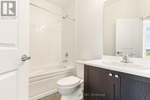 363 Tennant Circle, Vaughan (Vellore Village), ON - Indoor Photo Showing Bathroom