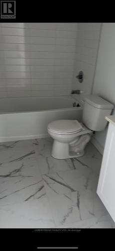 421 - 430 Essa Road, Barrie, ON - Indoor Photo Showing Bathroom