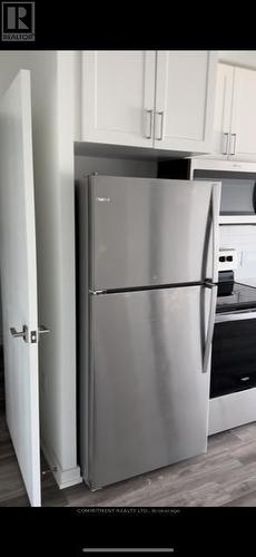 421 - 430 Essa Road, Barrie, ON - Indoor Photo Showing Kitchen