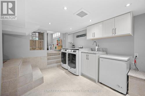 411 Sunset Drive, Oakville (Bronte West), ON - Indoor Photo Showing Laundry Room