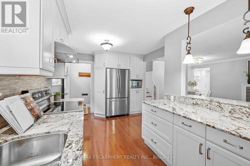 411 Sunset Drive, Oakville, ON - Indoor Photo Showing Kitchen With Upgraded Kitchen