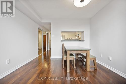 401 - 800 Sheppard Avenue W, Toronto (Bathurst Manor), ON - Indoor Photo Showing Dining Room