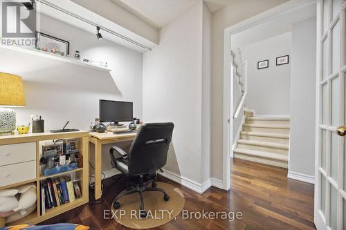 401 - 800 Sheppard Avenue W, Toronto (Bathurst Manor), ON - Indoor Photo Showing Office