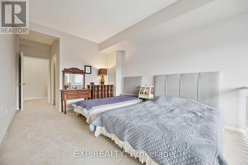 401 - 800 Sheppard Avenue W, Toronto (Bathurst Manor), ON - Indoor Photo Showing Bedroom